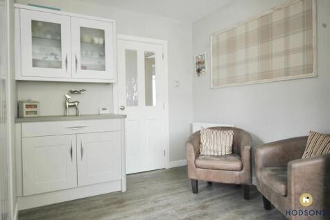 Kitchen Sitting Area