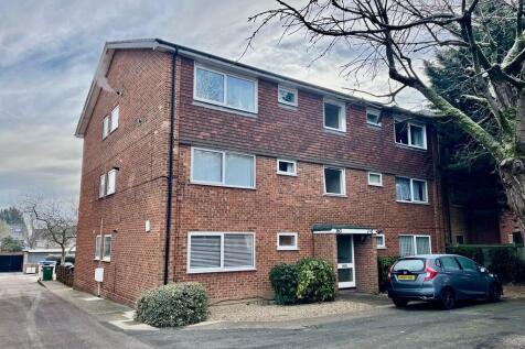 Flat 3, 760 St Al...