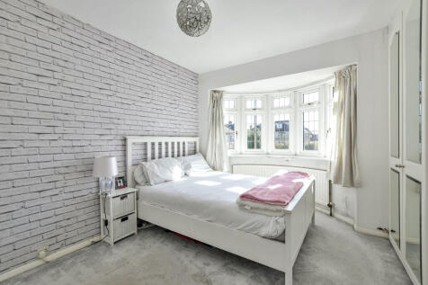 7 telford - bed 1...