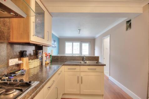 Kitchen 3 (2)