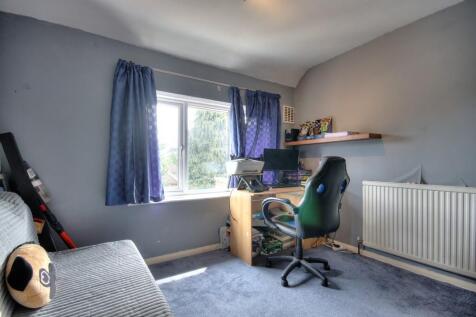 Bedroom 2 (2)