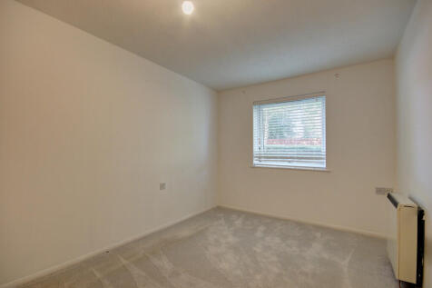 Bedroom 1 (7)