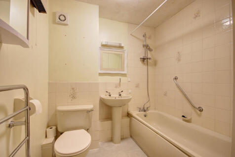 Bathroom (3)