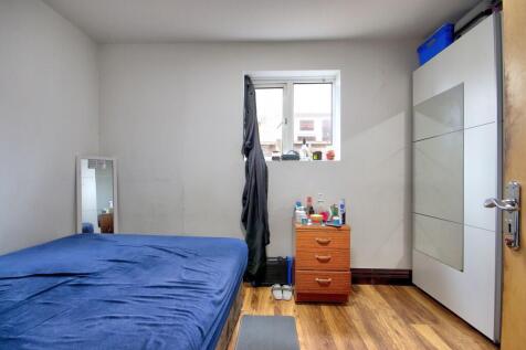Bedroom 1 (8)