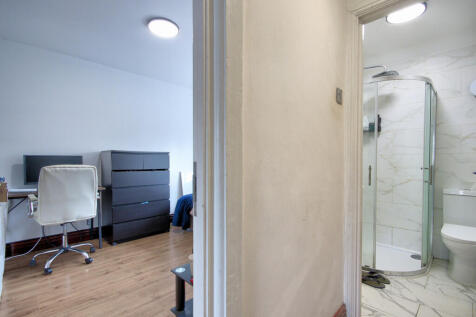 Bed 1 &#43; Shower