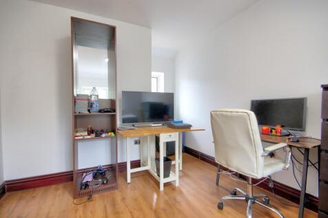 Bedroom 2a (2)