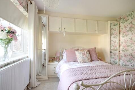 Bedroom 1a