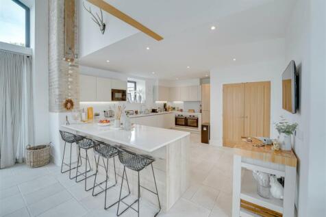 3 Hill Farm View, Newmarket-14.jpg