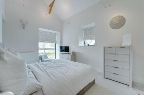 3 Hill Farm View, Newmarket-30.jpg