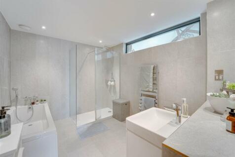 3 Hill Farm View, Newmarket-34.jpg