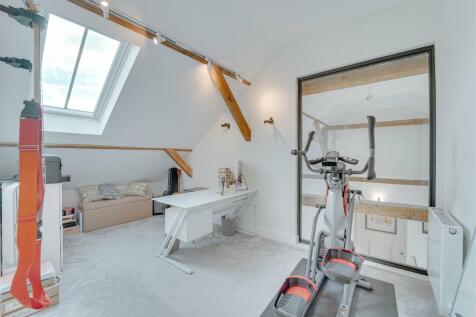 3 Hill Farm View, Newmarket-35.jpg