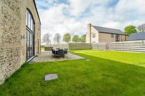 3 Hill Farm View, Newmarket-13.jpg