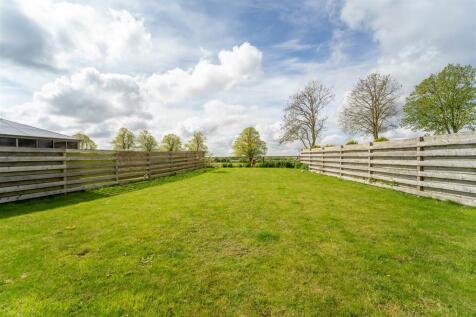 3 Hill Farm View, Newmarket-6.jpg
