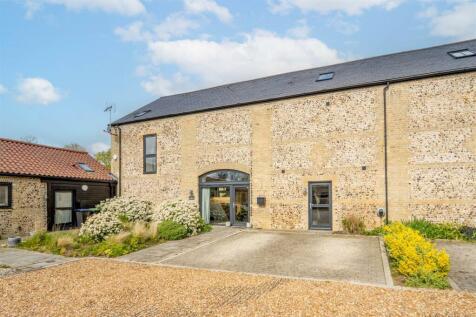 3 Hill Farm View, Newmarket-3.jpg