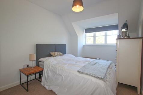 IMG_8499 DBL BED.jpg