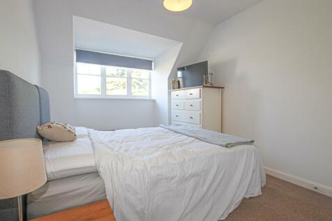 IMG_8500 DBL BED.jpg
