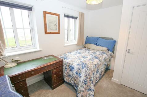 IMG_6954 bed 2.jpg