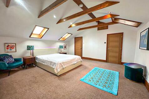 IMG_0176 bed 1.jpg