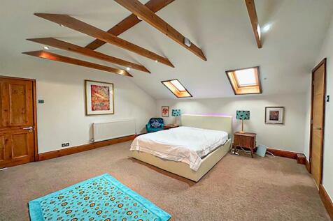 IMG_0177 bed 1.jpg
