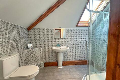 IMG_0181 en suite.jpg