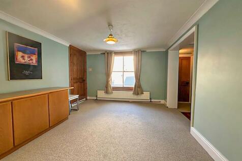 IMG_0131 play room.jpg