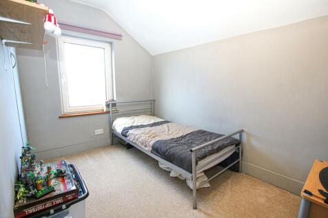 IMG_7180 bed.jpg