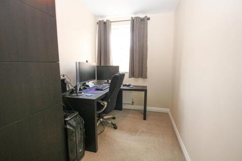 IMG_7697 bed 2.jpg