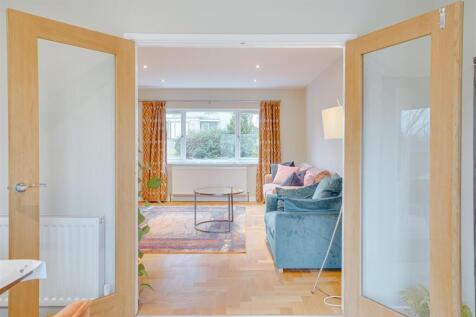 16 Trinity Dr-16 Trinity Dr, Newmarket--14.jpg