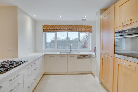 16 Trinity Dr-16 Trinity Dr, Newmarket--20.jpg