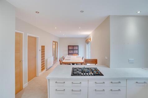 16 Trinity Dr-16 Trinity Dr, Newmarket--21.jpg