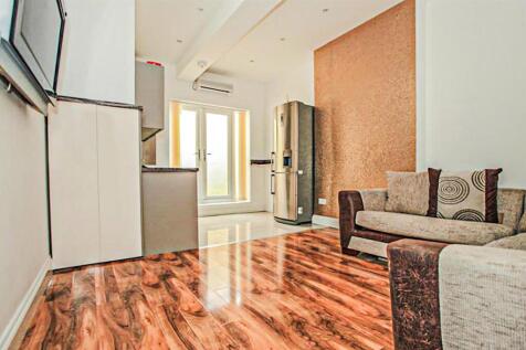 Living Room.jpg