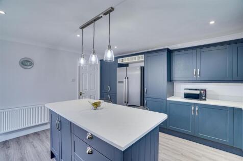 3 Ditton Cl, Newmarket--19.jpg