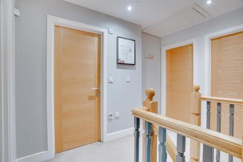 18 St Albans, Fordham Rd, Newmarket--15.jpg
