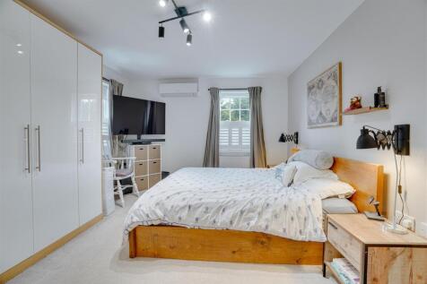 18 St Albans, Fordham Rd, Newmarket--6.jpg