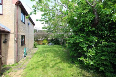 IMG_6396 SIDE GDN.jpg