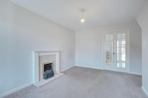 12 Heasman Cl, Newmarket--7.jpg