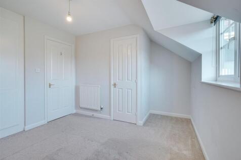 12 Heasman Cl, Newmarket--9.jpg
