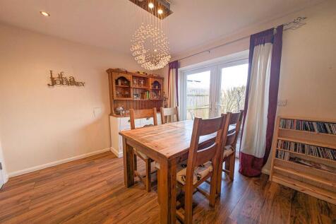 Dining Room.jpg