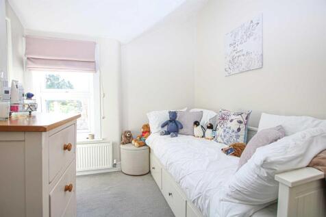 IMG_8696sm bed.jpg