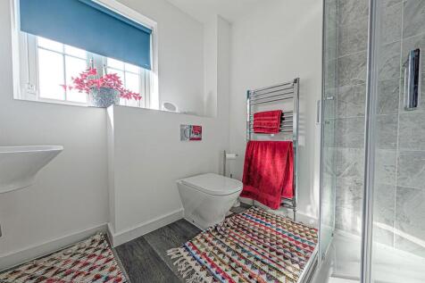 PXL_20250321_110243515.RAW-01EN SUITE.COVER.jpg