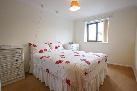 IMG_8979 BED.jpg