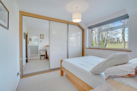 Heath House, Centre Drive, Newmarket--23.jpg