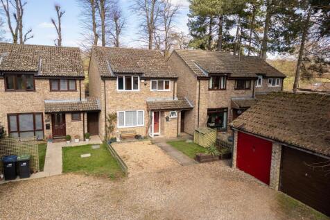 Heath House, Centre Drive, Newmarket--7.jpg