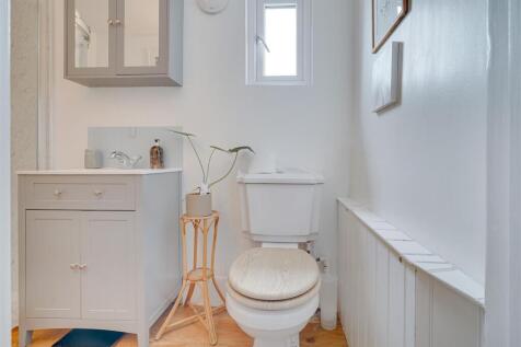 59 Lisburn Rd, Newmarket --11.jpg