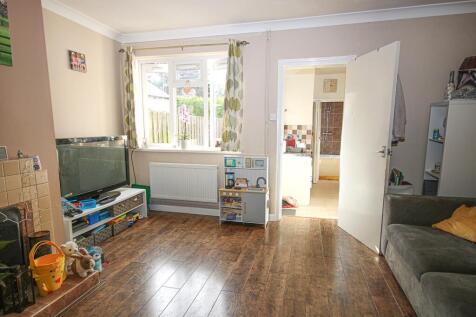 Living Room 2.jpg