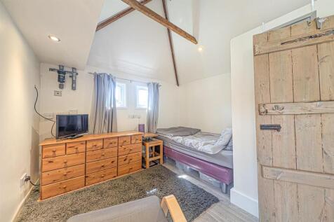 Bed 5 Annexe 2.jpg