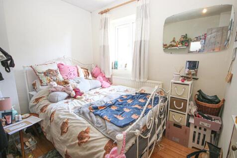 Bed 3.jpg