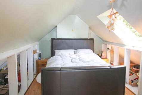 Bed 1.jpg
