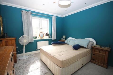 Bed 1 1.jpg
