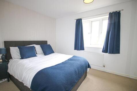Bed1.jpg